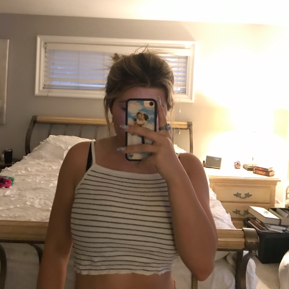 White and blue brandy Melville crop top